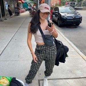 Meet your Posher, Elizabeth